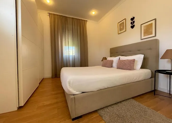 Burgaes II Apartment